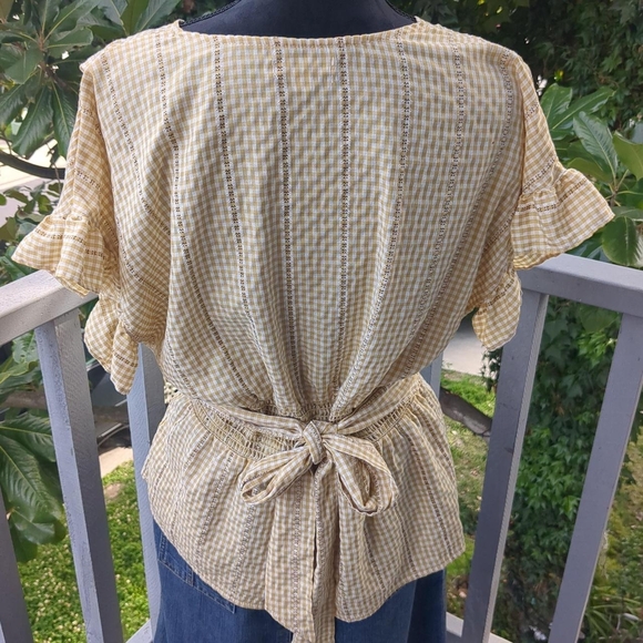 Max Studio Yellow Gingham V-Neck Blouse - Picture 5 of 6